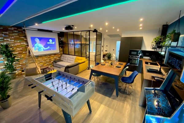 Appart Hotel "Capsule Gaming" à Valenciennes avec Jacuzzi et sauna